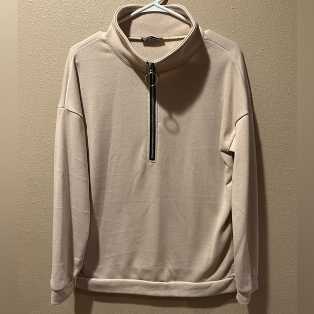 NWOT Pretty‎ Garden Pullover